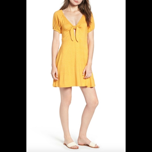NEW $42 Love, Fire Yellow Polka Dot Keyhole‎ Dress - Picture 1 of 8